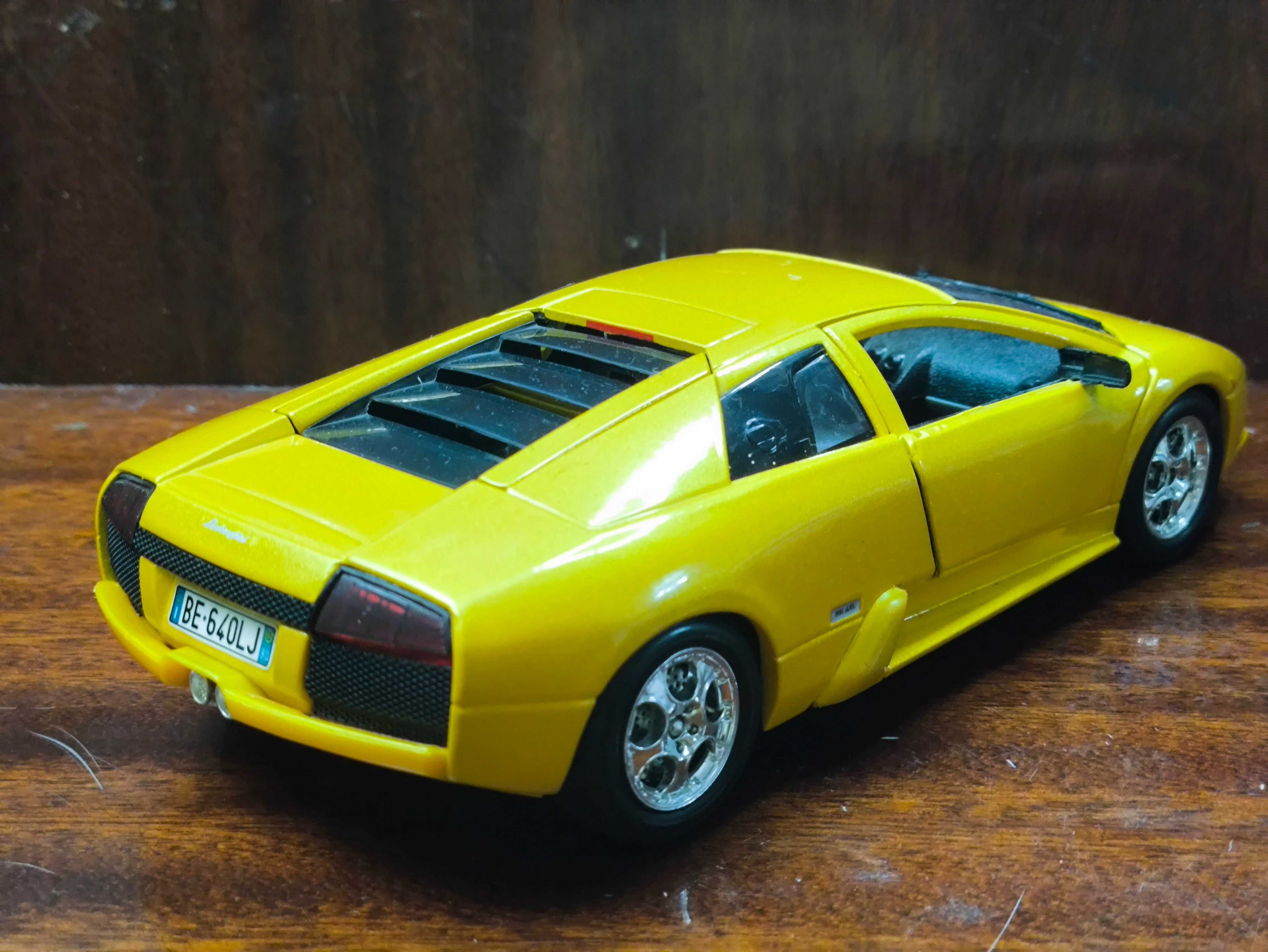 Модель Lamborghini MURCIELAGO 1/24 Bburago