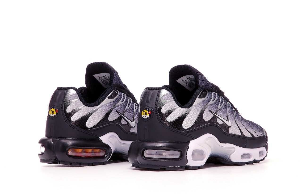 Чоловічі кросівки Nіke Air Max Plus TN чорний з білим 14732 ТОП