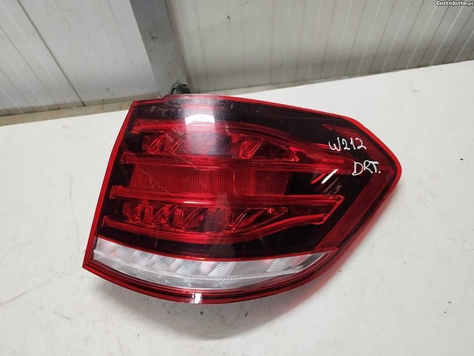 Farolim traseiro direito, exterior, LED MERCEDES W212 CLASE E