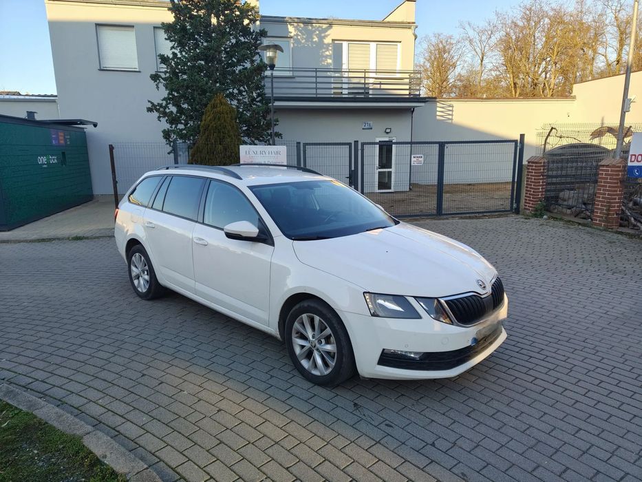 Skoda Octavia 2.0 tdi dsg 1 wlasciciel serwis skoda nawi bezwypadkowa