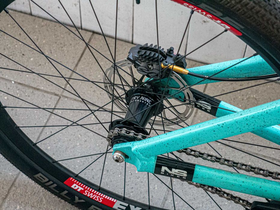 Rower Dirt NS Bikes Decade v2 | I9 Hydra | Pike DJ | Title | Chromag |