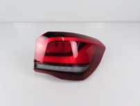 Farolim LED Direito/Trás Usado / Original BMW X1 (F48) 63217477714
