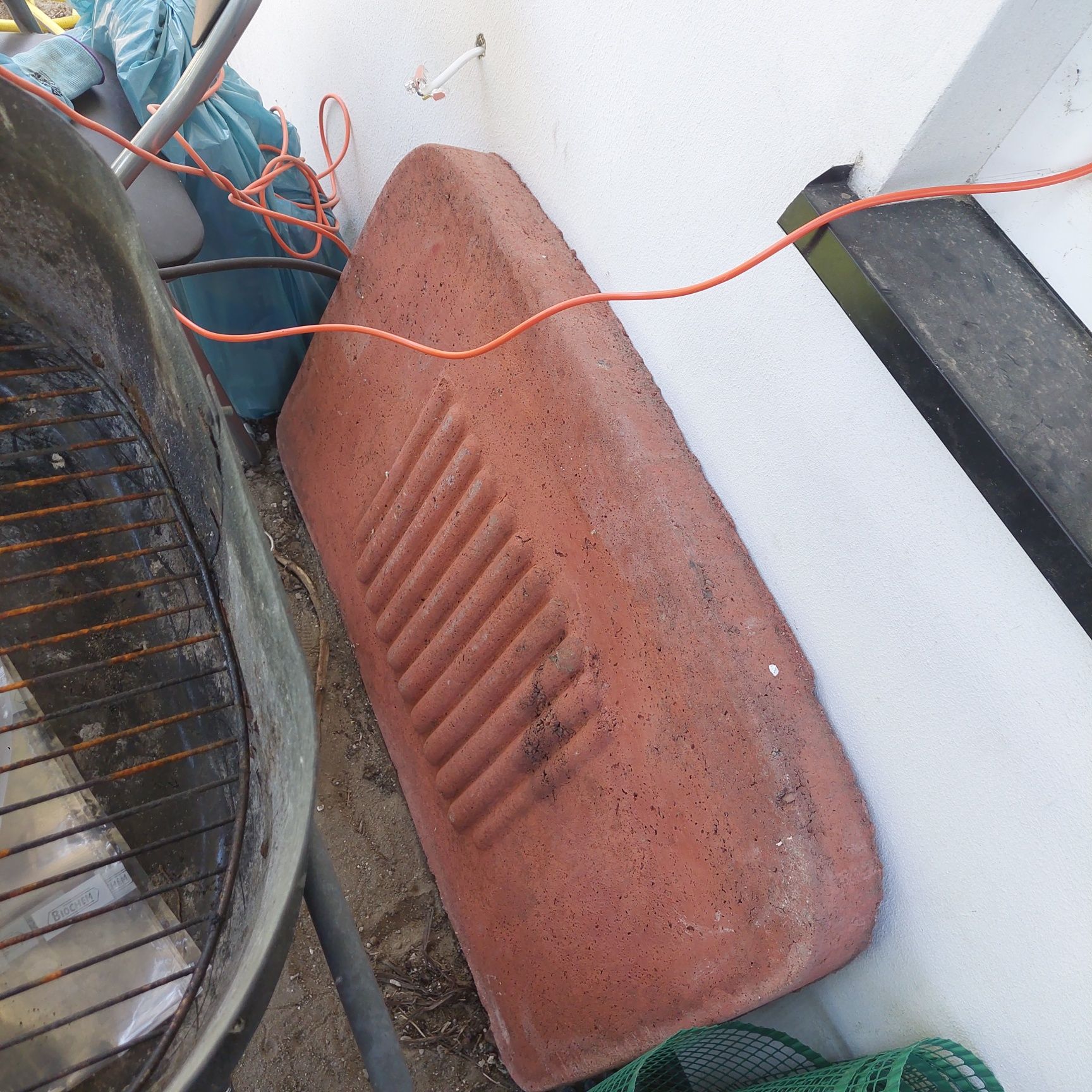 Nowy grill betonowy
