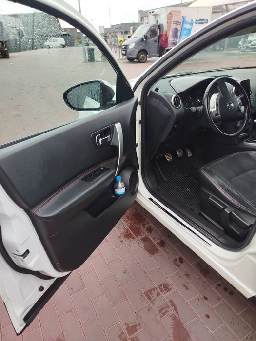 Автомобіль Нісан Кашкай