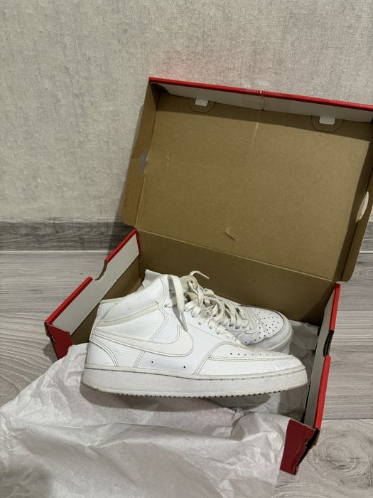Снікерси Court Vision Mid Nn DN3577 100 Білий