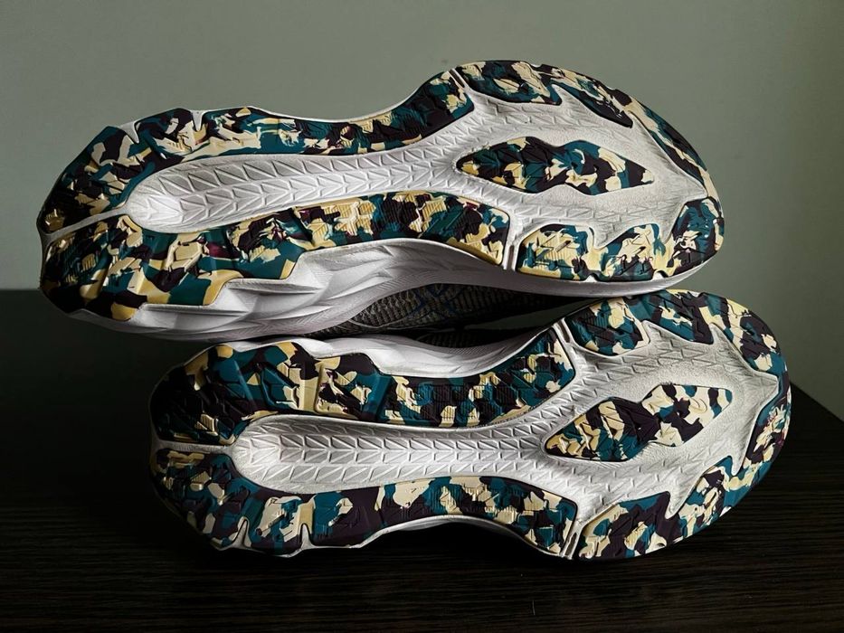 Кросівки бігові для тренувань novablast 2. Р 40 на 25.5 см .