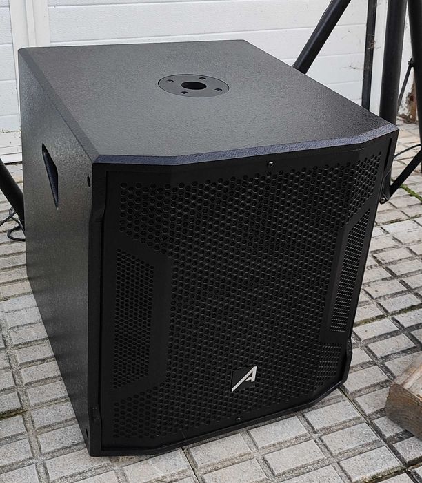 Line Array Seattle 500 Watts RMS c/ tripés novo c/ garantia e fatura