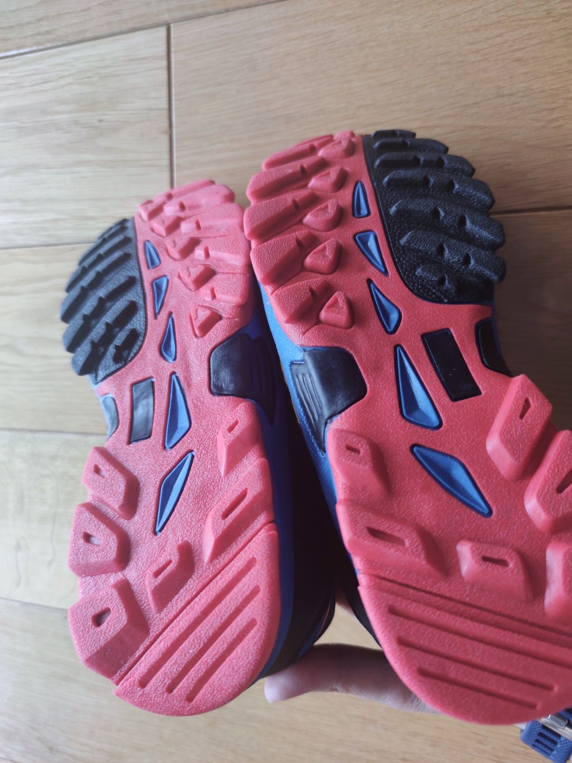 Nowe buty jesień chłopiec sztywna pięta Mountain Warehouse r. 35
