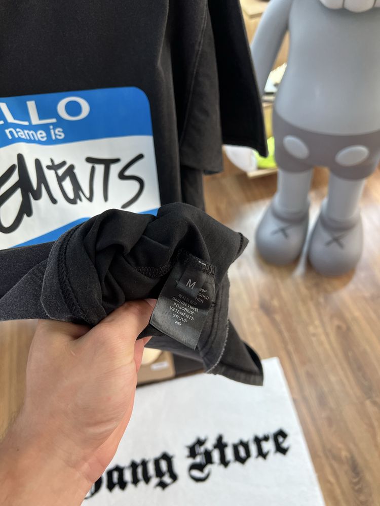 Футболка VETEMENTS “My Name Is” Blue Logo Faded Black