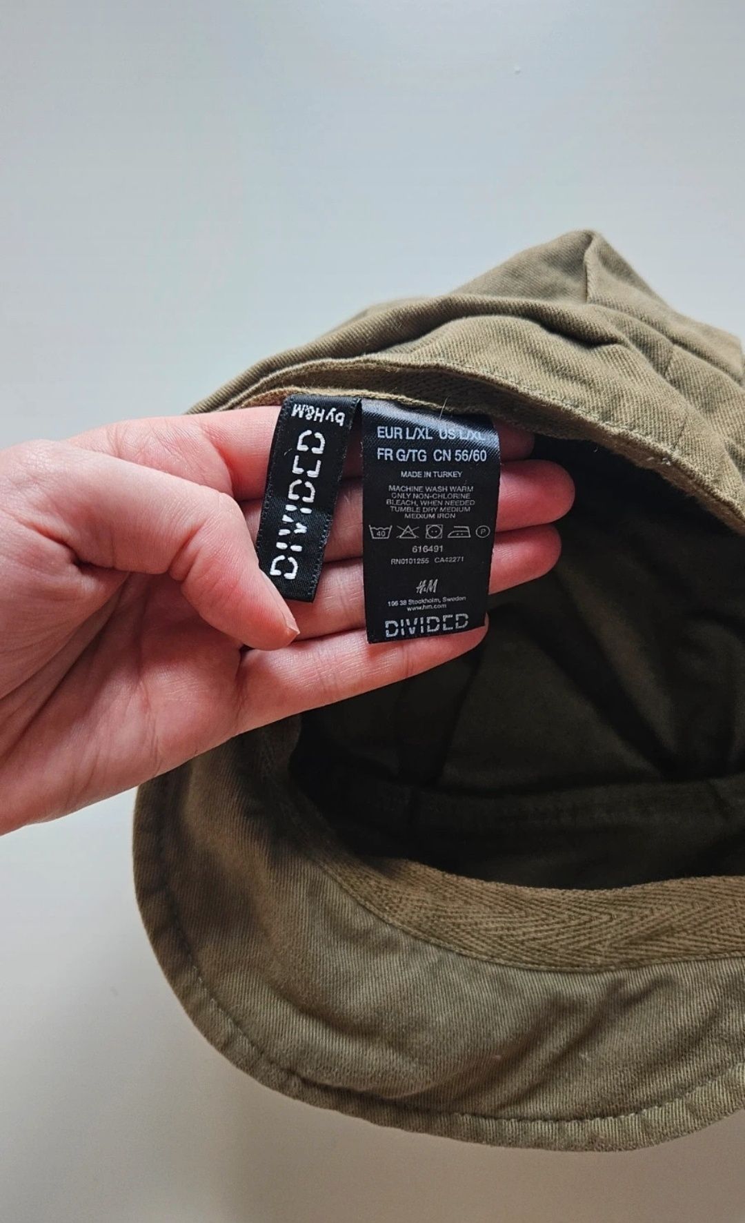Czapka H&M Divided