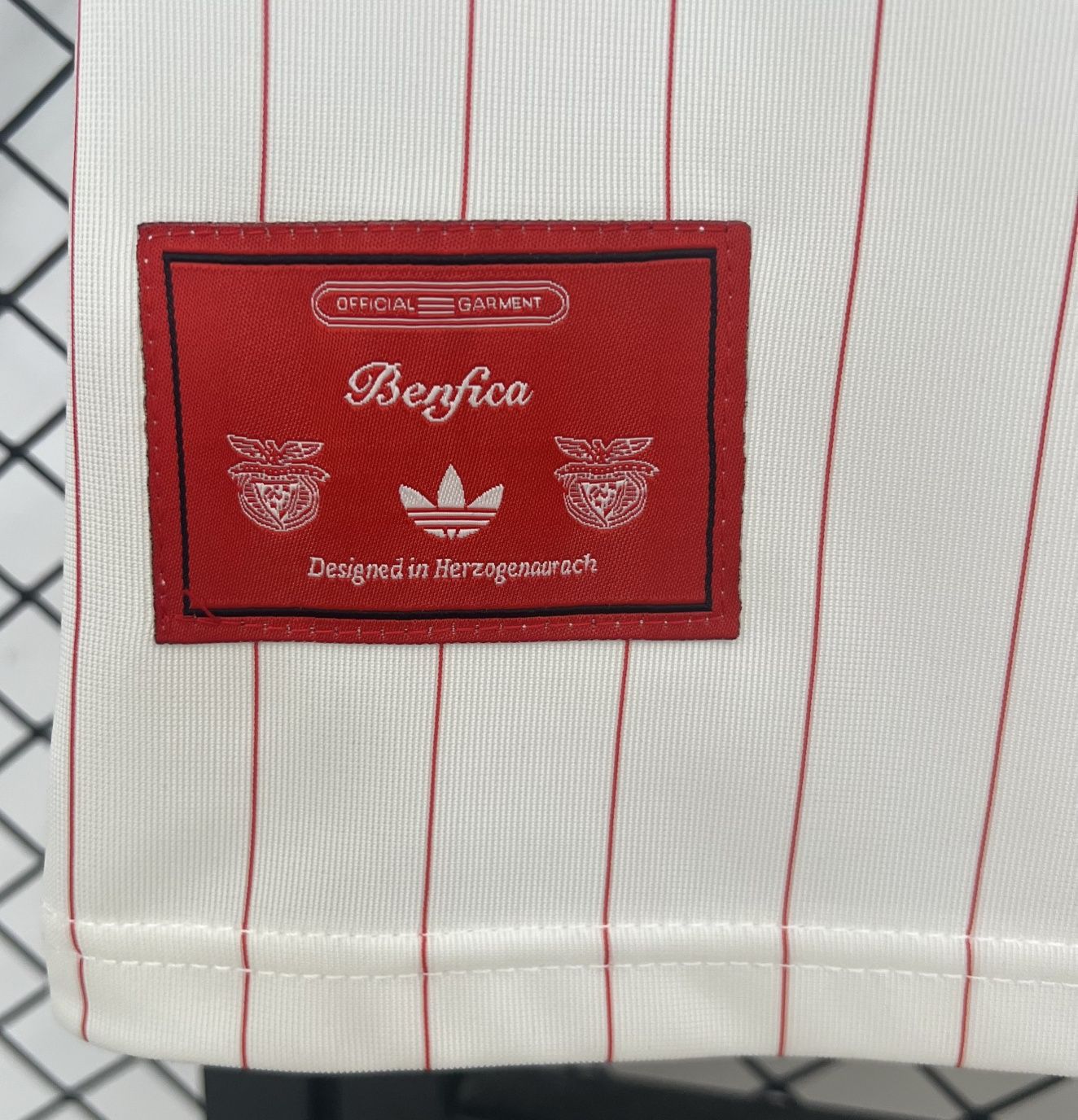 Camisola Benfica Retro M,L,XL entrega imediata.