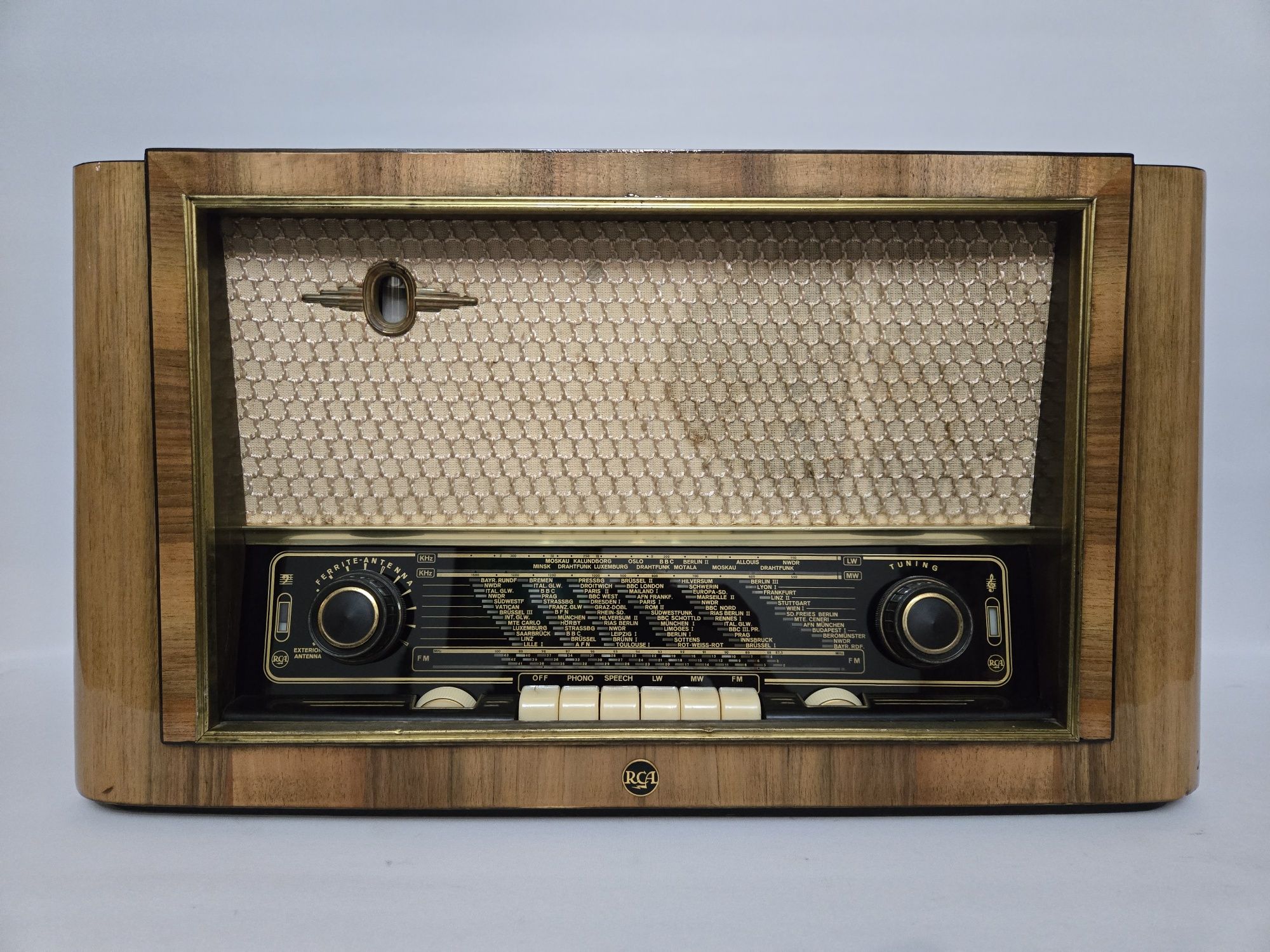Rádio antigo reparado RCA