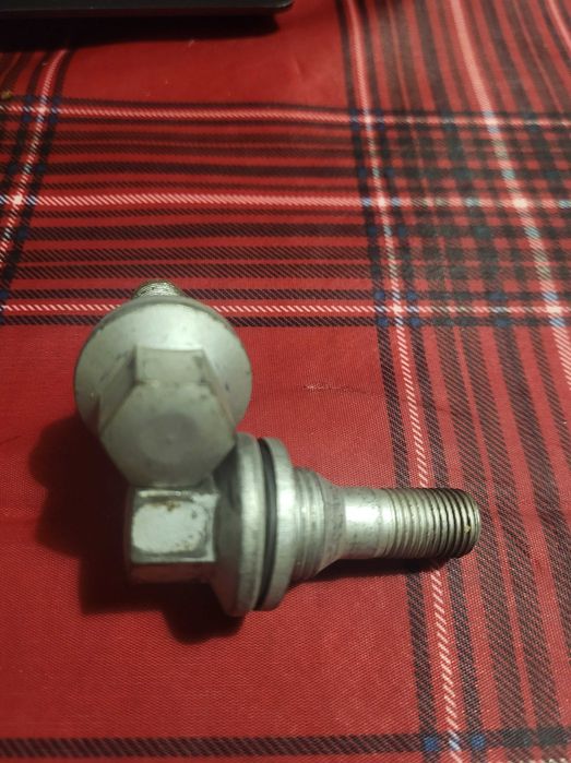 sprzedam alufelgi do Peugeot i opony Nokian 205/60 R16 komplet