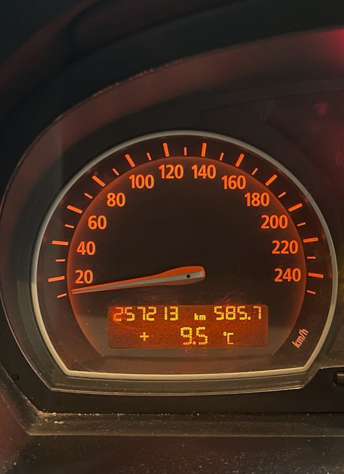 BMW x3 e83 3.0d 2005r