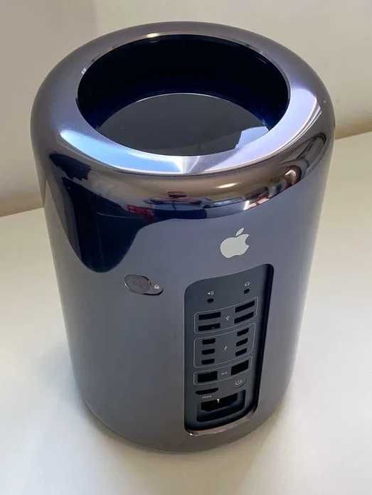 Apple Mac Pro 12 core - 2,7 GHz , 64 ram, 512 SSD, 2xD500 3 Gb