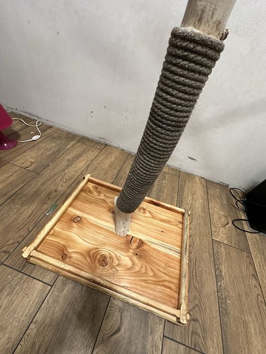 Stojaki dla papug z litego drewna – na zamówienie!