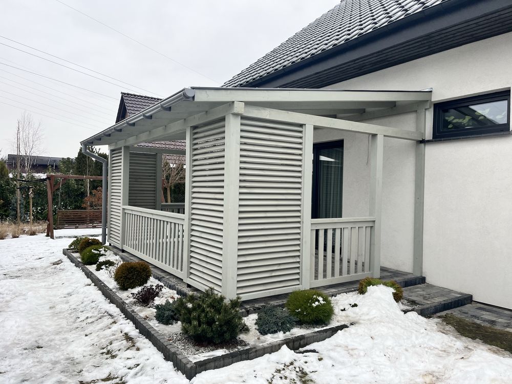 Zadaszenie tarasu pergola ruchome deseczki shuttersy