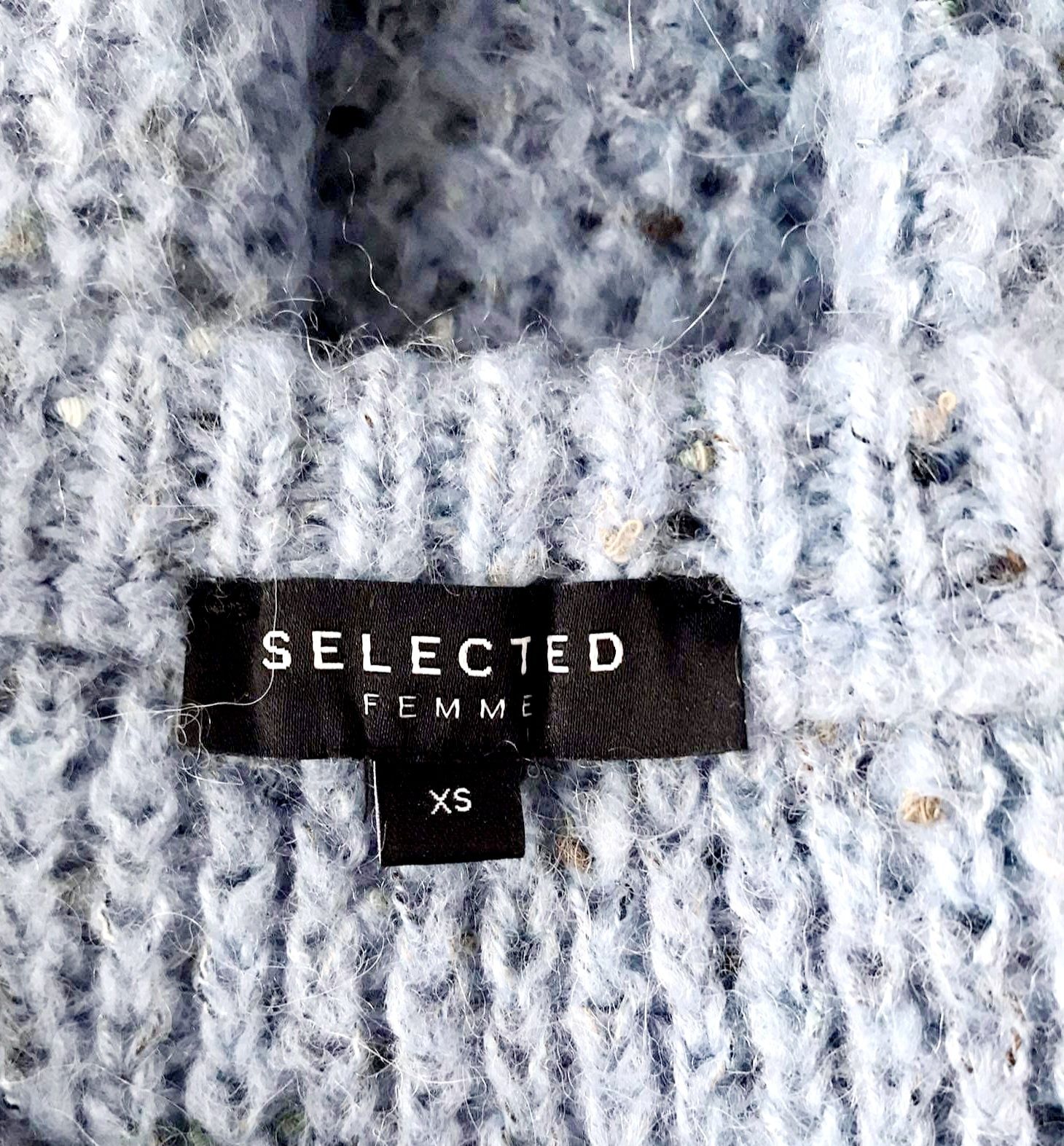 Selected sweter oversize damski XS wełna alpaka
20%wełna
10%alpaka 
ro