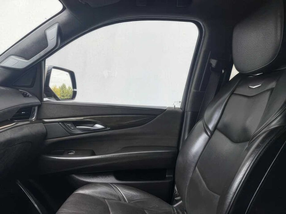Cadillac Escalade      2017