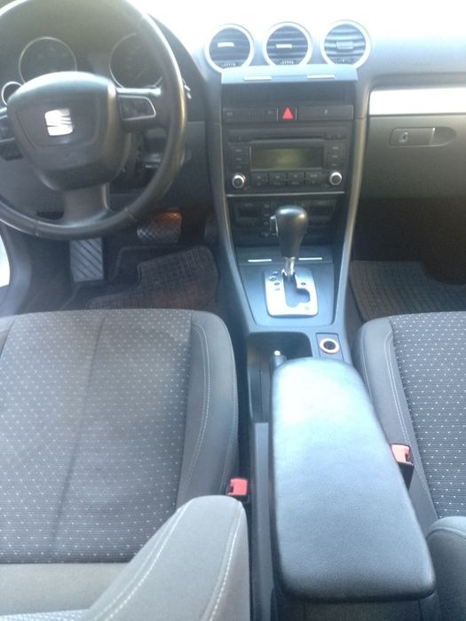 Seat в кузові А4