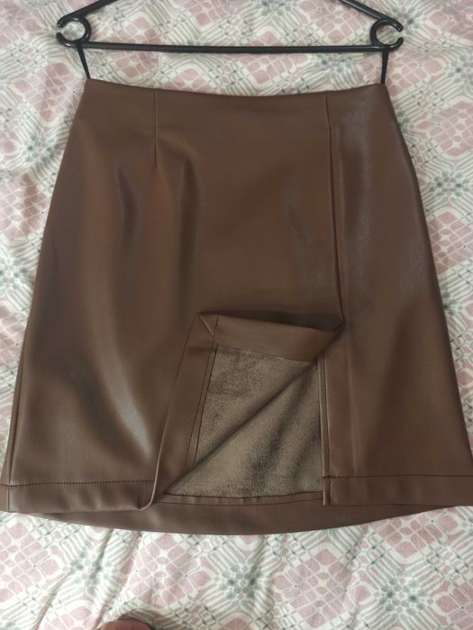 Кожаная женская юбка