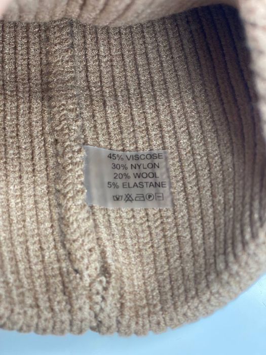 Жіноча шапка зимова сіра Вовняна з відворотом віскоза чорна/беж тепла