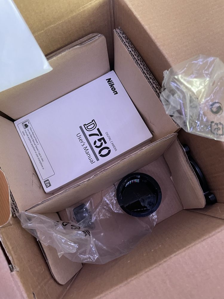 Nikon D750 Body + спалах Meike Mk950II