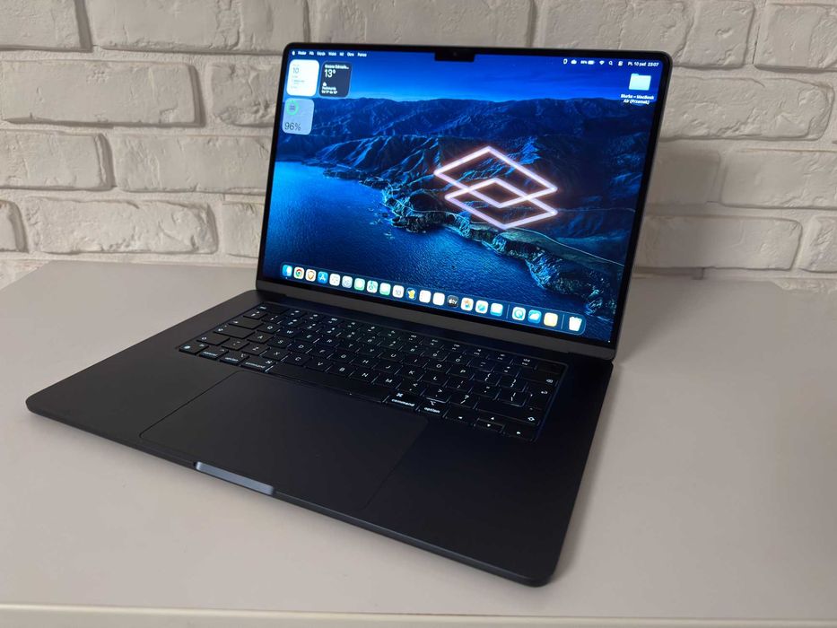 MacBook Air 15" M3 8/256GB