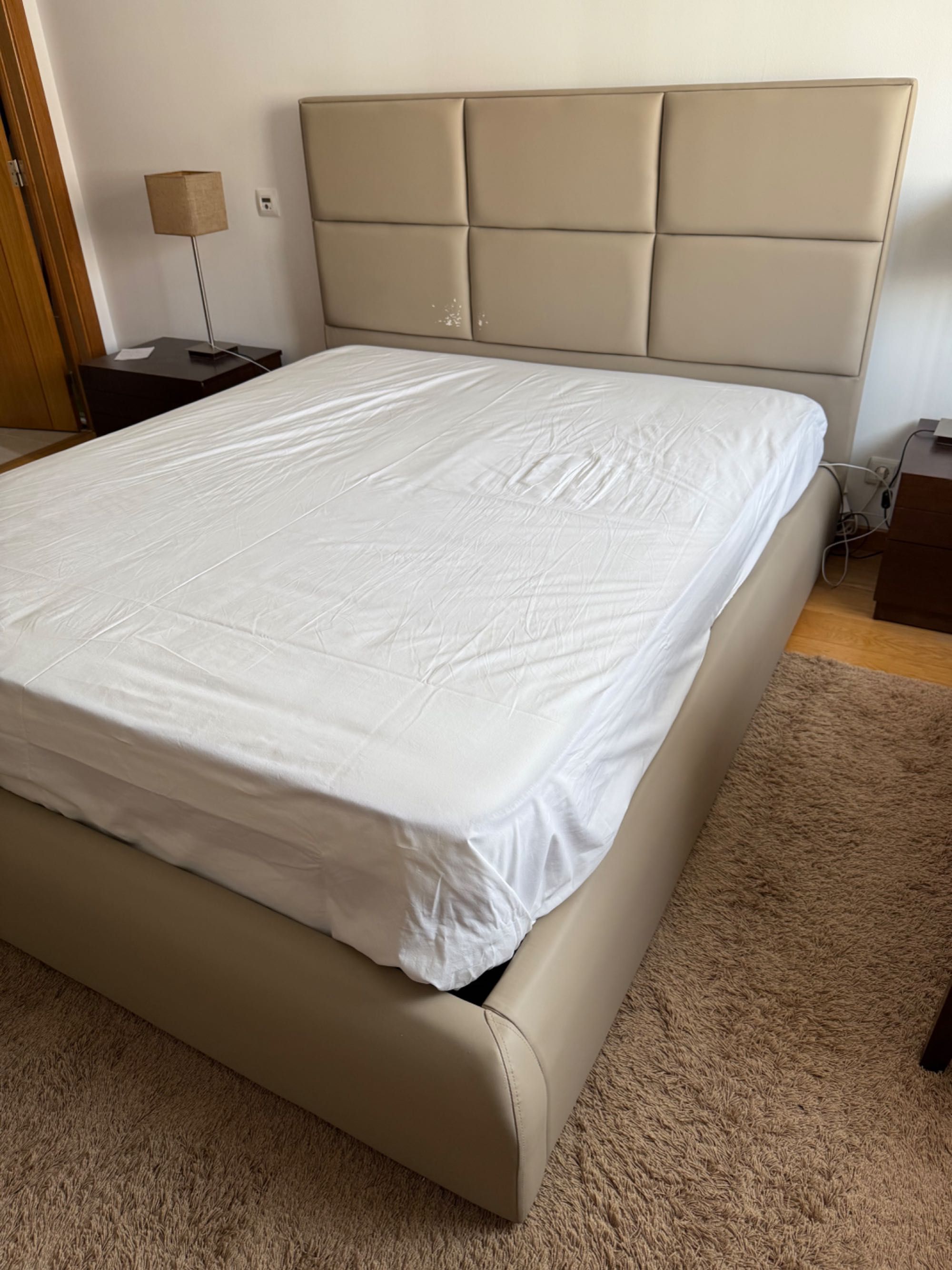 Cama King Size 200x160 com Estrado Elevatório