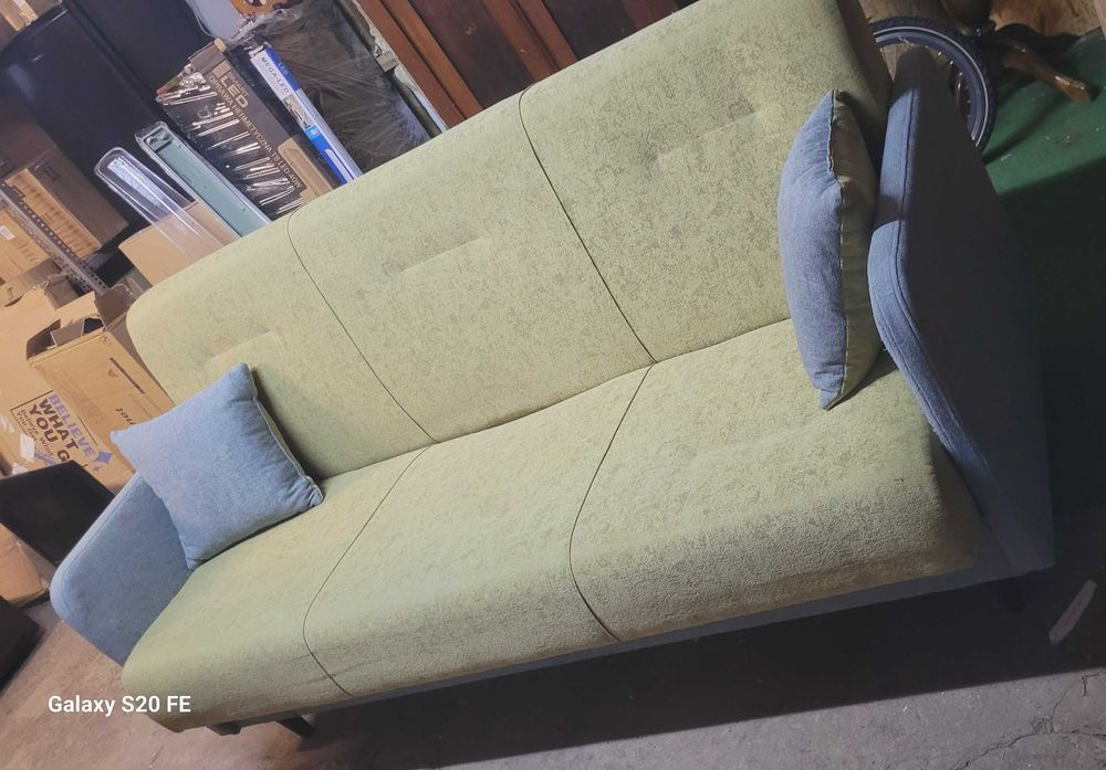 wersalka / kanapa . Funkcja spania . Sofa