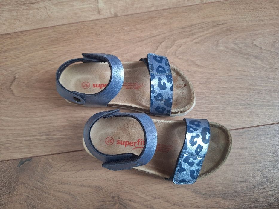Sandały dla dziewczynki superfit 26