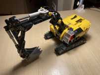 Lego 42121 Wytrzymała koparka TECHNIC