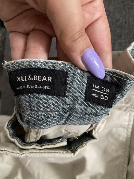 Calças masculinas em bom estado