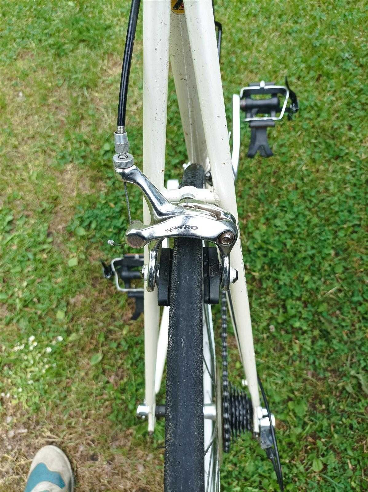 Rower szosowy AUTHOR C3009