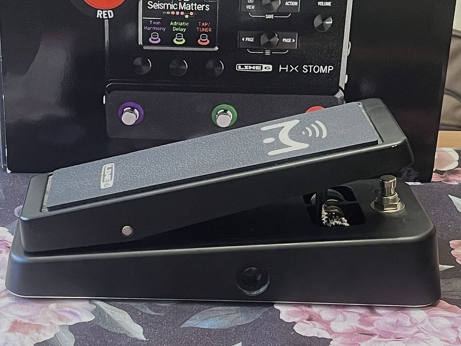 Line6 HX Stomp limited edition red + Mission SP1-L6H + KnK Shields