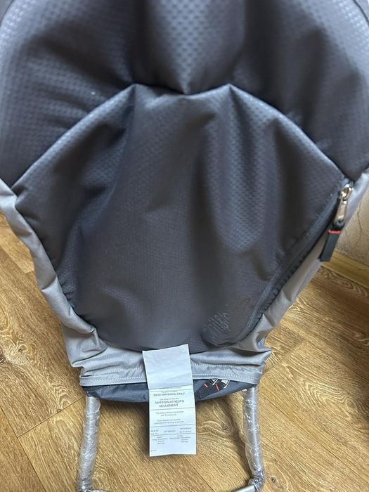 Рюкзак-кенгуру Phil&Teds Escape сірий