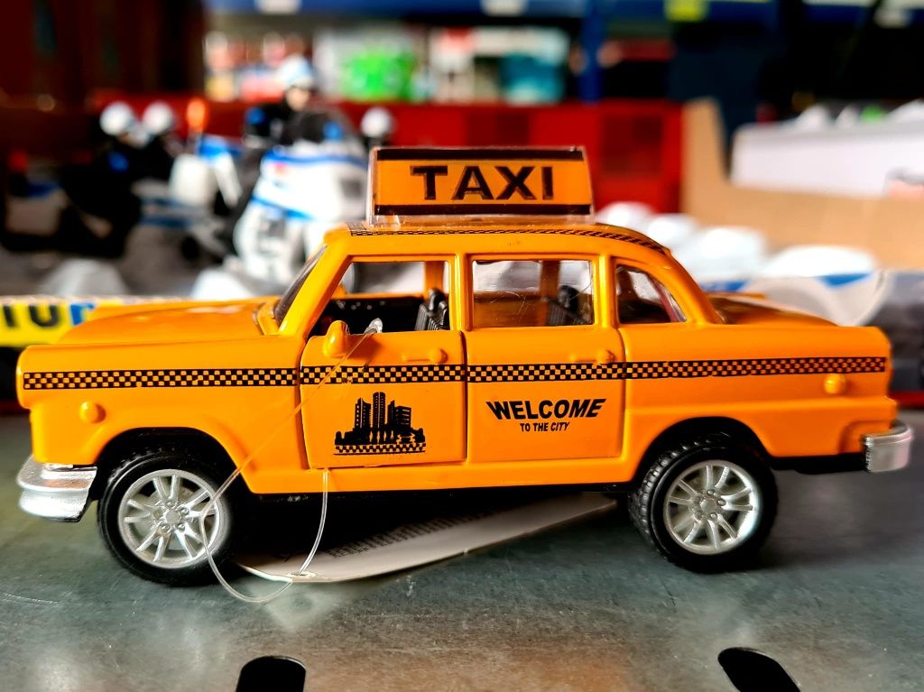 Autko samochodzik pomarańczowe Taxi nowe zabawki
