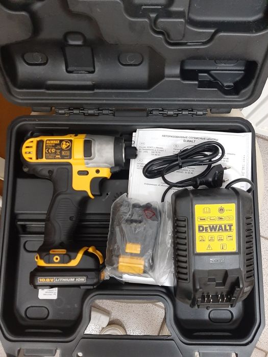 Шуроповерт ударный DeWALT DCF 815