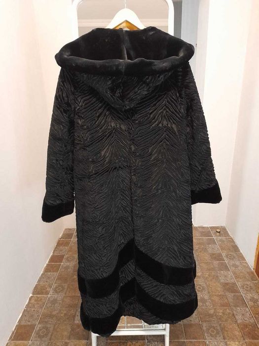 Шуба (екошуба) 48р Murenna Furs з еко хутра під каракуль