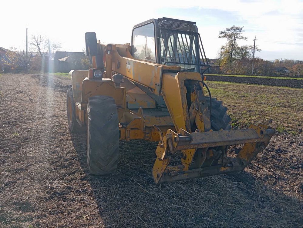 Телескопічний навантажувач JCB 525-67