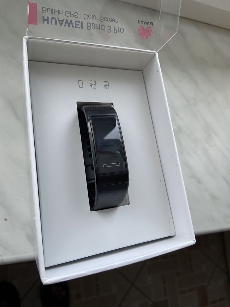 Sprzedam huawei band 3 pro smartwatch