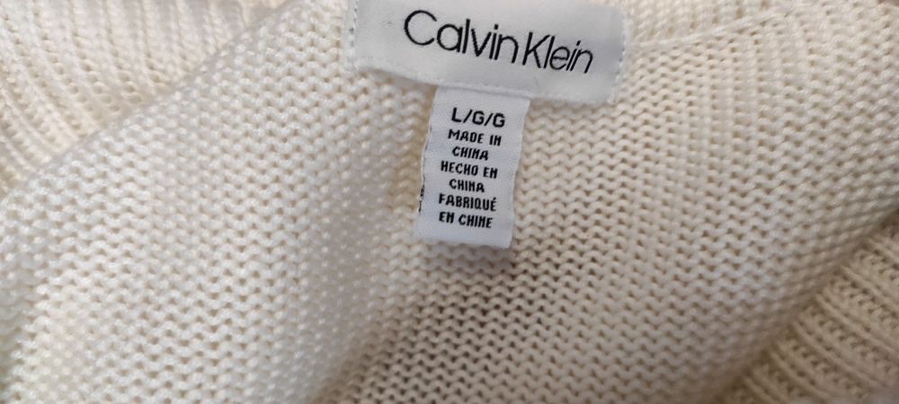 Sprzedam piękny sweterek z USA