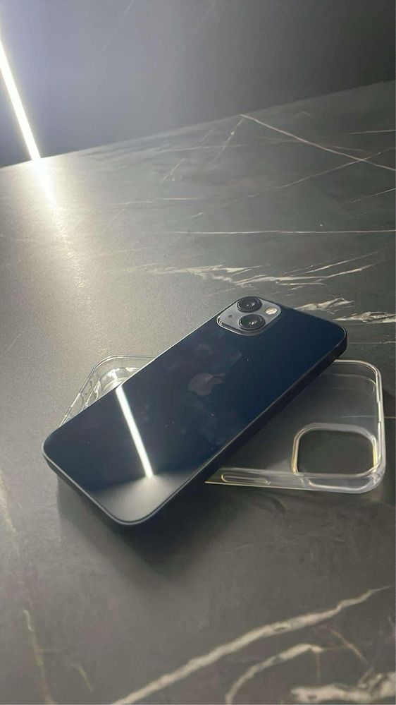 Sprzedam telefon iphone 13,nowy z pudelkiem i kablem + 2 case zaprasza