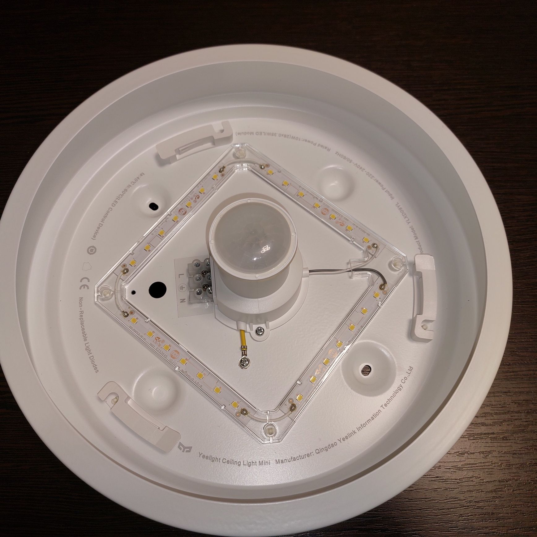 Новий світильник Yeelight Crystal Ceiling Light Mini