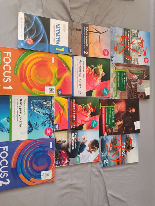 Sprzedam ksiazki do 1 i 2 klasy lo technikum