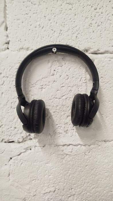 JBL Tune 570bt бездротові навушники