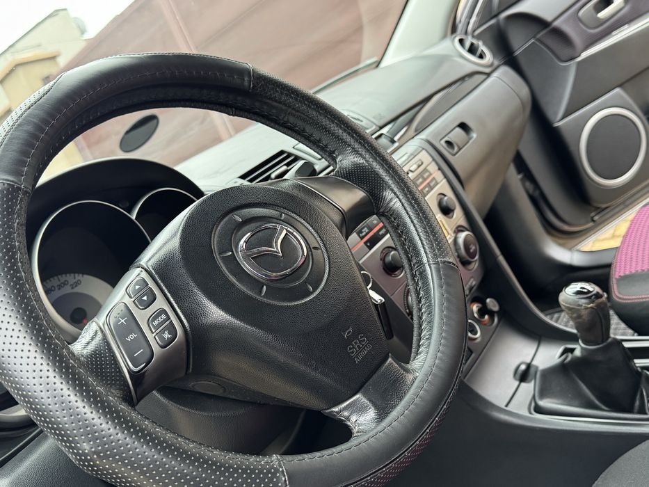 Продам Mazda 3 в очень ухоженном состоянии