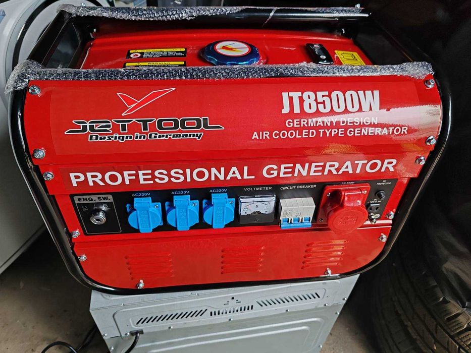 Генератор бензиновий 1-х і 3-х фазний 8,5 кВт Німеччина.