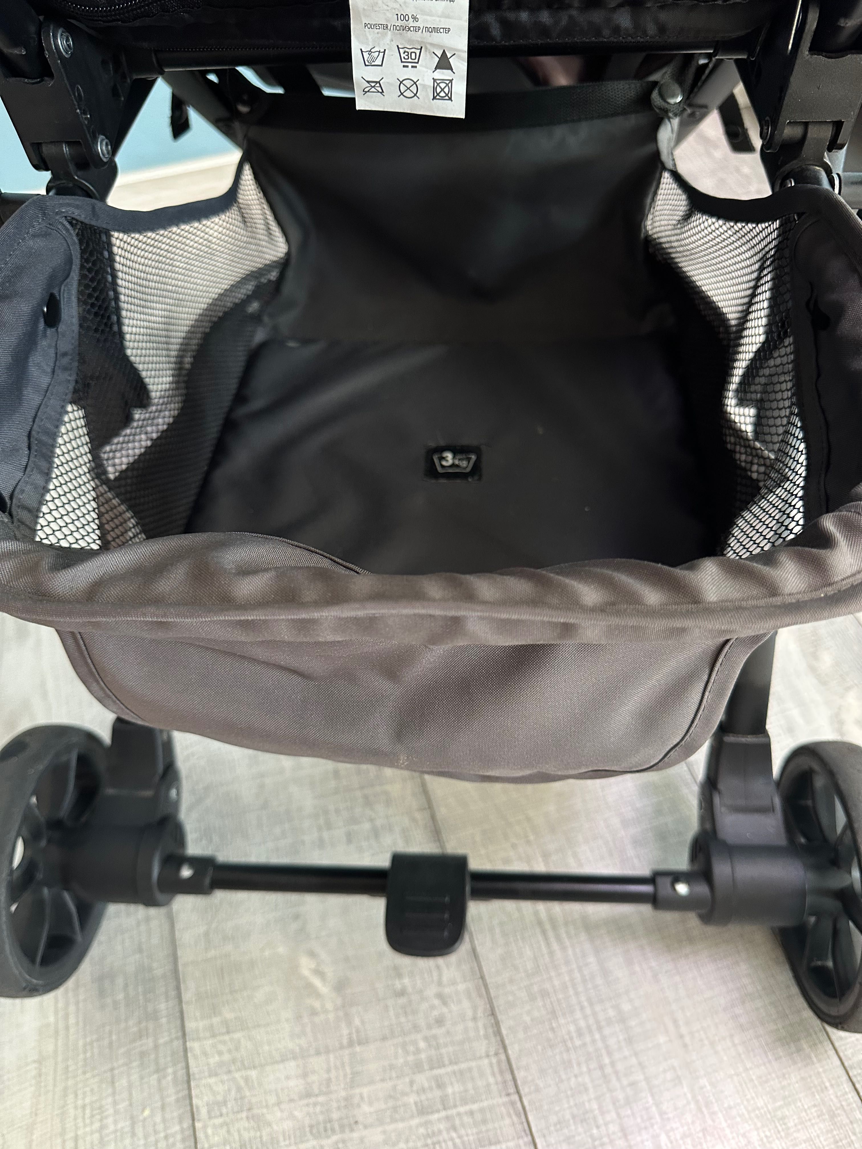 Коляска прогулянкова Carrello Gloria