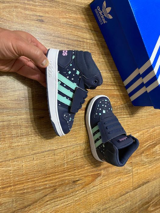 Adidas кроссовки кросівки детские на девочку Адидас оригинал р.26